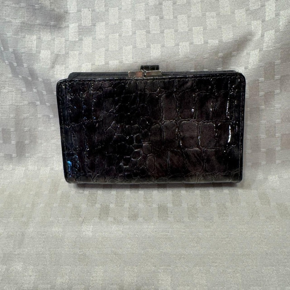 Black Faux Crocodile Leather Texture Wallet EUC - Picture 8 of 8